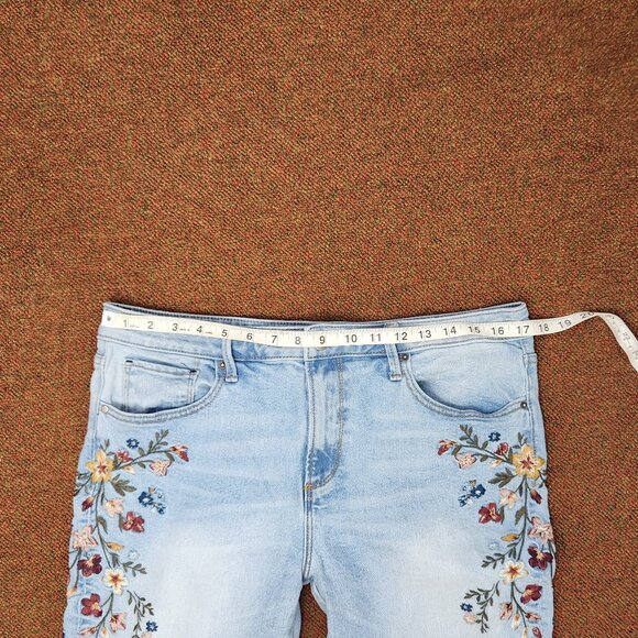 Driftwood Kelly Embroidered Jeans - Picture 8 of 8